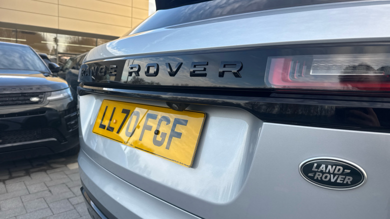 Land Rover Range Rover Velar 2.0 D200 SE 5dr Auto Diesel Estate